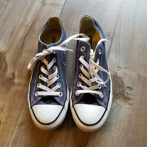 Converse low cuts, Women's size 7